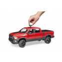 Camión de juguete RAM 2500 Power Wagon marca Bruder a escala 1:16 con puertas móviles.