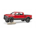 Camión de juguete RAM 2500 Power Wagon marca Bruder a escala 1:16 con puertas móviles.