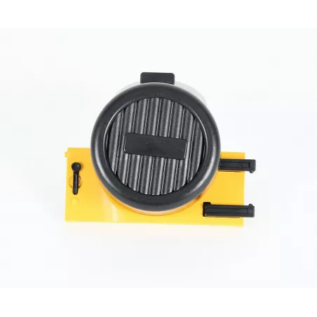 Jeep de juguete Bruder amarillo escala 1:16 con portón trasero funcional.