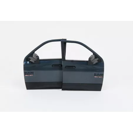 Puertas de repuesto Bruder para RAM 2500 escala 1:16, conductor y pasajero.