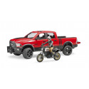 Camioneta RAM 2500 de juguete con moto Ducati Desert Sled y piloto a escala 1:16 de Bruder
