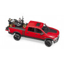 Camioneta RAM 2500 de juguete con moto Ducati Desert Sled y piloto a escala 1:16 de Bruder