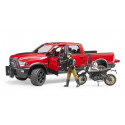 Camioneta RAM 2500 de juguete con moto Ducati Desert Sled y piloto a escala 1:16 de Bruder
