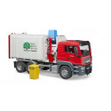 Camión de basura de juguete MAN TGS de Bruder a escala 1:16 con cargador lateral y contenedor trasero.