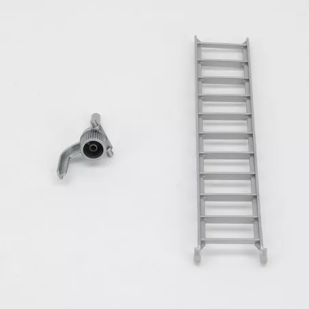 Escalera auxiliar y boquilla de manguera de bomberos de juguete escala 1:16 para camión de rescate.