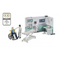 Set de asistencia médica Bruder a escala 1:16 con figura y accesorios de rescate de juguete.
