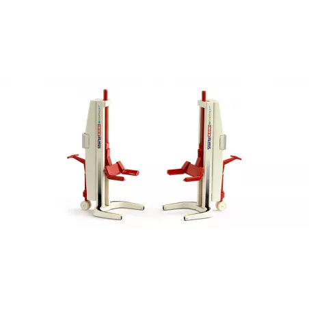 Plataforma elevadora Stertil-Koni a escala 1:32 de WIKING para maquetas de taller agrícola.