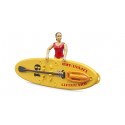Figura de socorrista bworld de Bruder con tabla de paddle surf y boya de rescate.