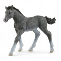 Figura de juguete de Potro Trakehner de Schleich con diseño realista y detallado.