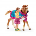 Figura de potro purasangre inglés de juguete Schleich con manta