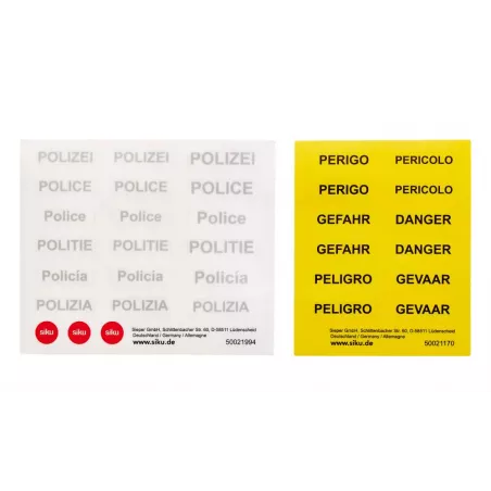 Coche de policía de juguete Mercedes-Benz Clase E Todo Terreno 4x4 a escala 1:50 con puertas abatibles.