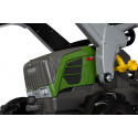Tractor Fendt 211 Vario con pala a pedales
