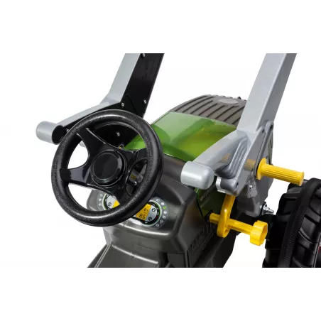 Tractor Fendt 211 Vario con pala a pedales