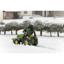 Pala quitanieves verde RollySnow Master ajustable para tractor de pedales de juguete.