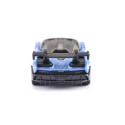Coche de juguete McLaren Senna en miniatura de metal y plástico con detalles realistas.