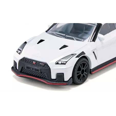 Coche de juguete Nissan GT-R Nismo en miniatura de metal y plástico resistente.