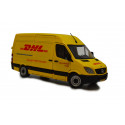 Miniatura de metal a escala 1:32 de la furgoneta Mercedes-Benz Sprinter de DHL para coleccionistas.