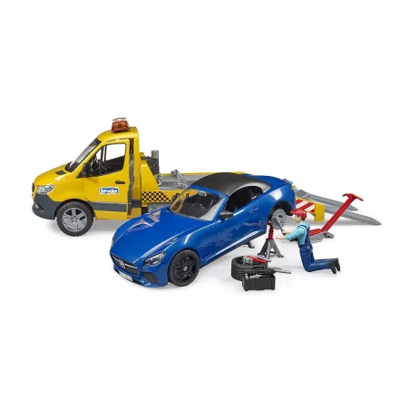 Portacoches de juguete Mercedes-Benz Sprinter de Bruder a escala 1:16 con luces, sonido y coche deportivo Roadster.