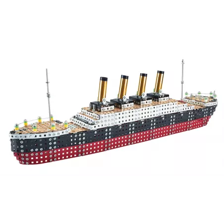 Maqueta metálica detallada del barco Titanic de 68 cm y 1871 piezas para modelismo y colección.