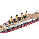 Maqueta metálica detallada del barco Titanic de 68 cm y 1871 piezas para modelismo y colección.