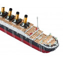 Maqueta metálica detallada del barco Titanic de 68 cm y 1871 piezas para modelismo y colección.