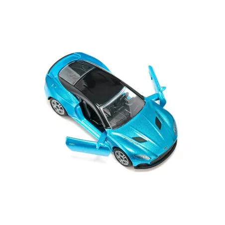 Maqueta a escala del Aston Martin DBS Superleggera azul Iceblue con puertas practicables y ruedas de goma.