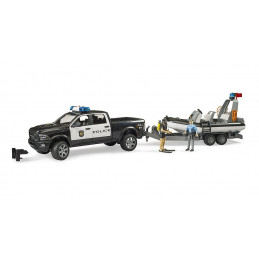 Pick-up policial RAM 2500 con módulo L + S, remolque, bote, mujer policía y buceador