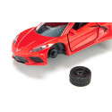 Réplica a escala 1:50 del Chevrolet Corvette Stingray C8 de Siku, miniatura de metal coleccionable.