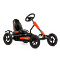 Kart de pedales infantil Speedy Valtra BF1 de DINO-CARS con estructura metálica robusta.