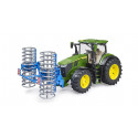 Tractor de juguete John Deere 7R 350 de Bruder con detalles realistas y puertas operables.