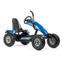 Tractor a pedales New Holland BF1 de Dino Cars con estructura metálica y asiento ajustable.