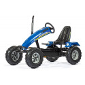 Tractor a pedales New Holland BF1 de Dino Cars con estructura metálica y asiento ajustable.