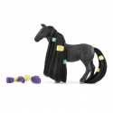 Yegua criolla de juguete Beauty Horse de Schleich con melena larga para peinar y accesorios de peluquería.