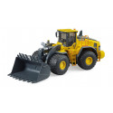 Cargadora sobre ruedas Volvo L260H de juguete BRUDER a escala 1:16 con brazo de carga funcional.