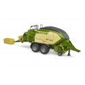 Empacadora de juguete Krone BiG Pack 1290HDP VC de Bruder a escala 1:16 con dos pacas de heno.