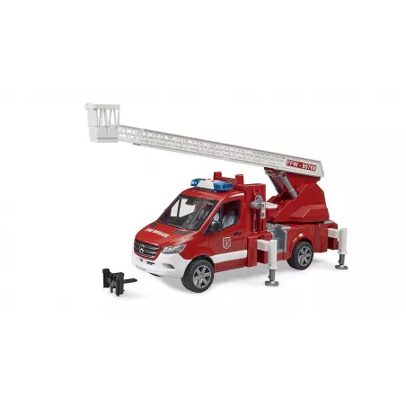 Camión de bomberos Mercedes-Benz Sprinter de juguete Bruder a escala 1:16 con escalera extensible.
