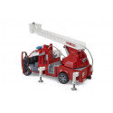 Camión de bomberos Mercedes-Benz Sprinter de juguete Bruder a escala 1:16 con escalera extensible.