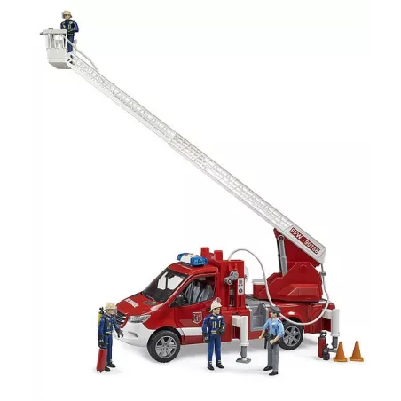 Camión de bomberos Mercedes-Benz Sprinter de juguete Bruder a escala 1:16 con escalera extensible.