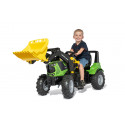 Tractor a pedales infantil Deutz 8280 TTV Rolly Toys con cargador frontal desmontable y ruedas neumáticas.