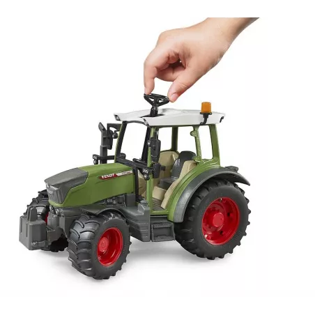 Tractor de juguete Fendt Vario 211 compacto y detallado compatible con accesorios Bruder.