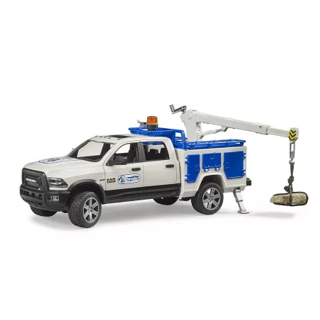 Camioneta de juguete RAM 2500 a escala 1:16 con grúa extensible y chasis todoterreno.