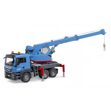 Camión grúa de juguete MAN TGS de Bruder a escala 1:16 con brazo extensible y estabilizadores.