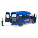 Juguete Mercedes-Benz Sprinter Transfer de Bruder con figura de conductor y puerta corredera.