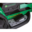 Tractor eléctrico infantil John Deere Ground Force con remolque en color verde y amarillo.