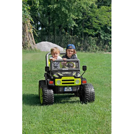 Coche todoterreno eléctrico infantil Gaucho Sport de Peg Perego de 12V y dos plazas para niños.