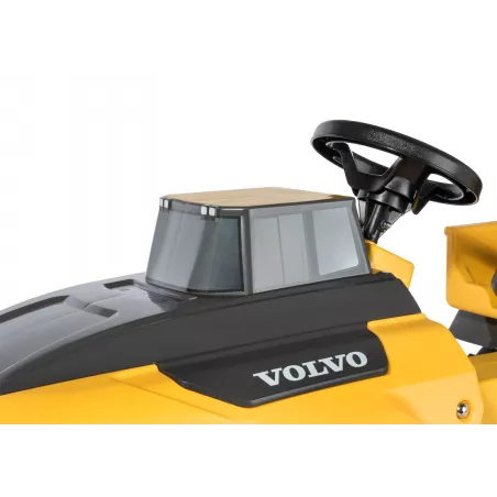 Camión de pedales RollyTruck Volvo para niños de 3 a 8 años con asiento ajustable y ruedas silenciosas.