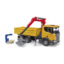 Camión de obra de juguete Scania Super 560R Bruder a escala 1:16 con grúa giratoria y dos palés.