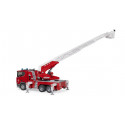 Camión de bomberos de juguete Scania Super 560R de Bruder a escala 1:16 con escalera extensible.