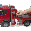 Camión de bomberos de juguete Scania Super 560R de Bruder a escala 1:16 con escalera extensible.