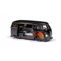 VW T1 Transporter personalizado Siku a escala 1:50 en metal negro con diseño de llamas y puertas practicables.